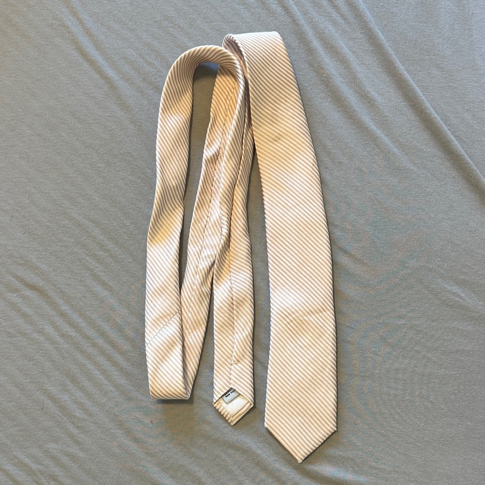 Tie Bar Tie